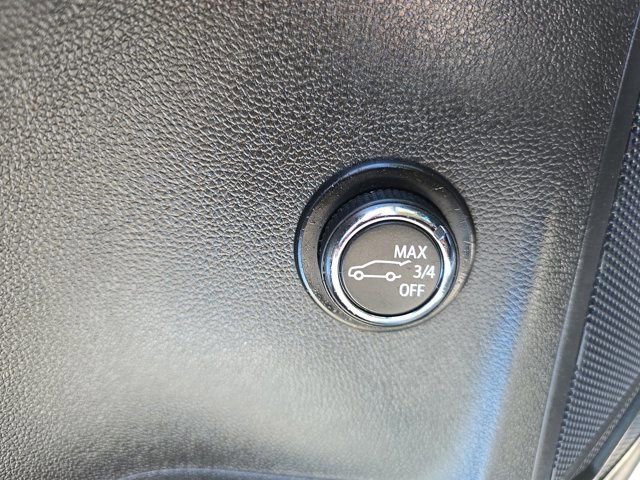 Used 2021 Buick Envision Essence w/ Sport Touring Package FWD image 21