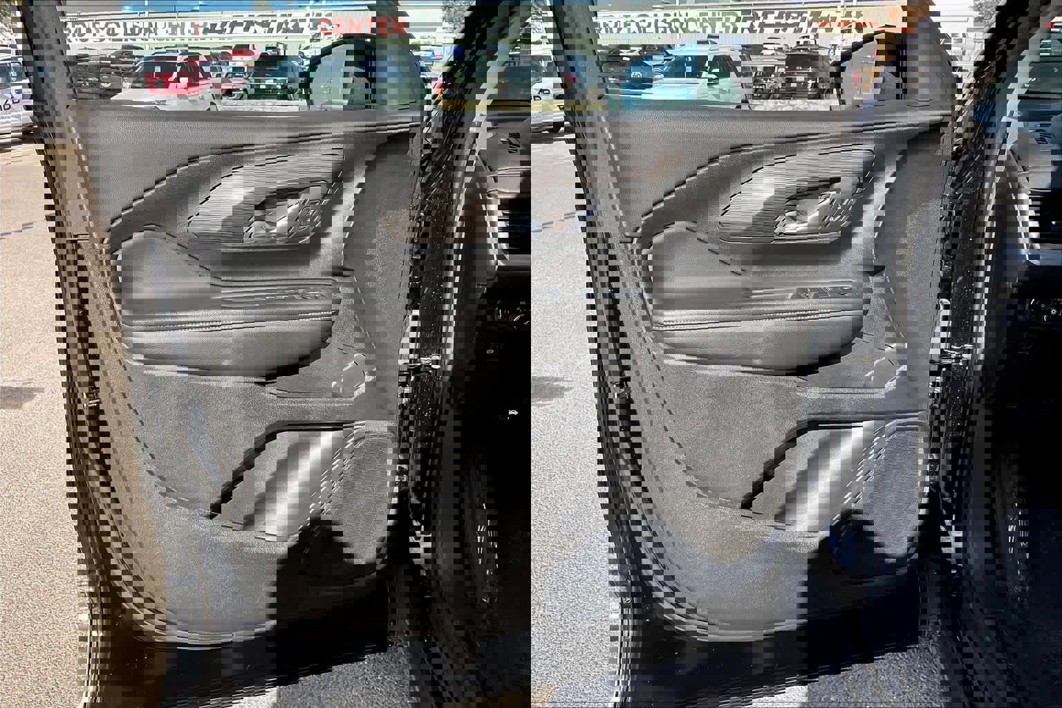 Used 2024 GMC Terrain SLE image 21