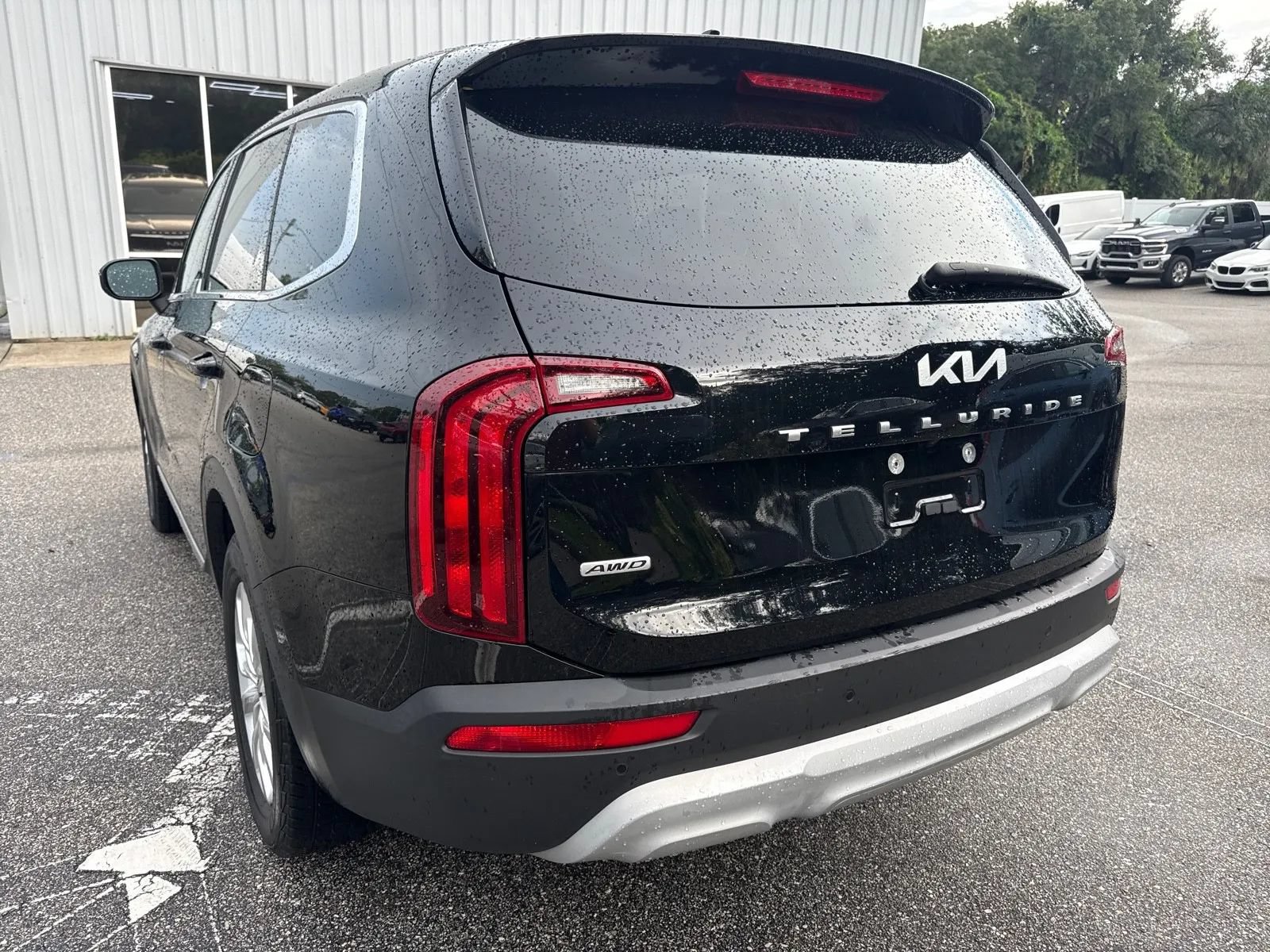 Used 2022 Kia Telluride LX AWD/4WD image 10
