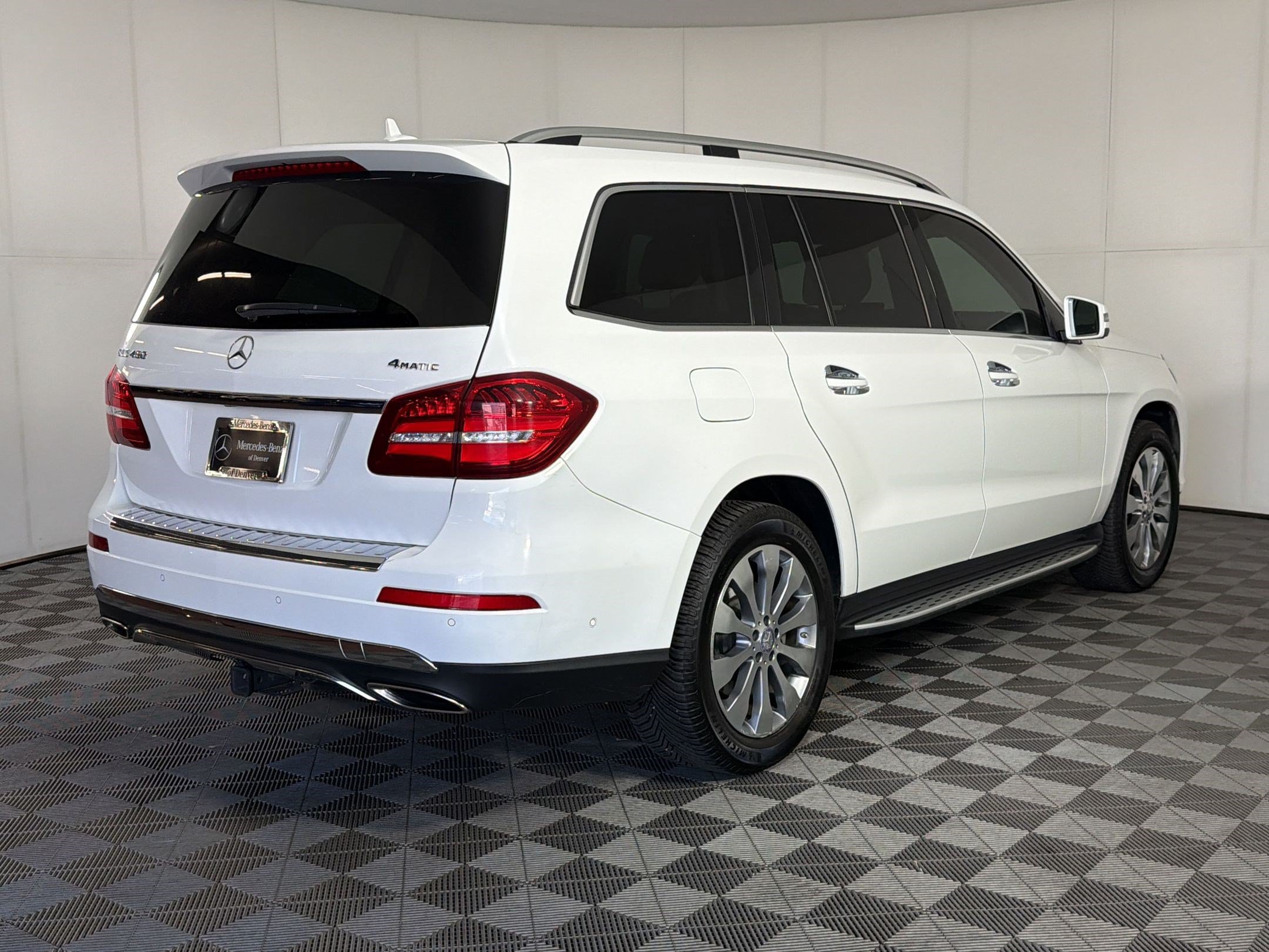 Used 2017 Mercedes-Benz GLS 450 4MATIC image 9