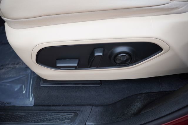 Certified 2022 Jeep Grand Cherokee Limited w/ Luxury Tech Group II image 25