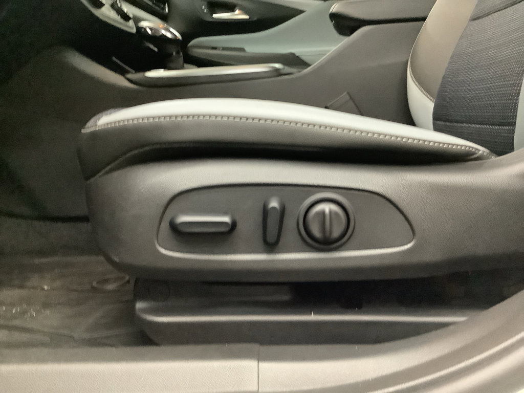 Used 2024 Buick Envista Preferred w/ Convenience I Package image 13