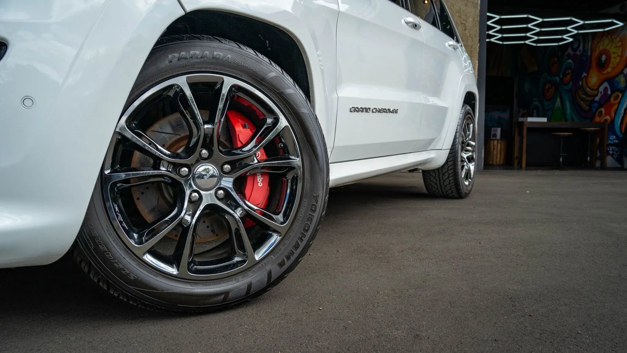 Used 2015 Jeep Grand Cherokee SRT AWD/4WD image 4