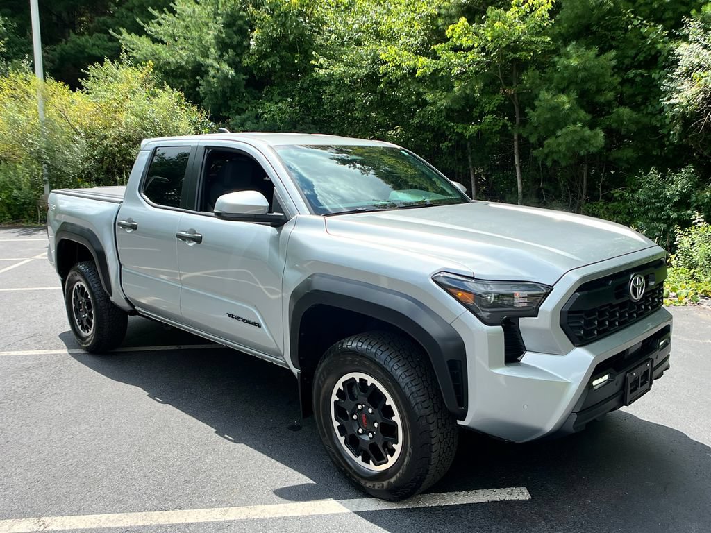 Used 2024 Toyota Tacoma TRD Off-Road w/ TRD Off Road Upgrade Package AWD/4WD image 7