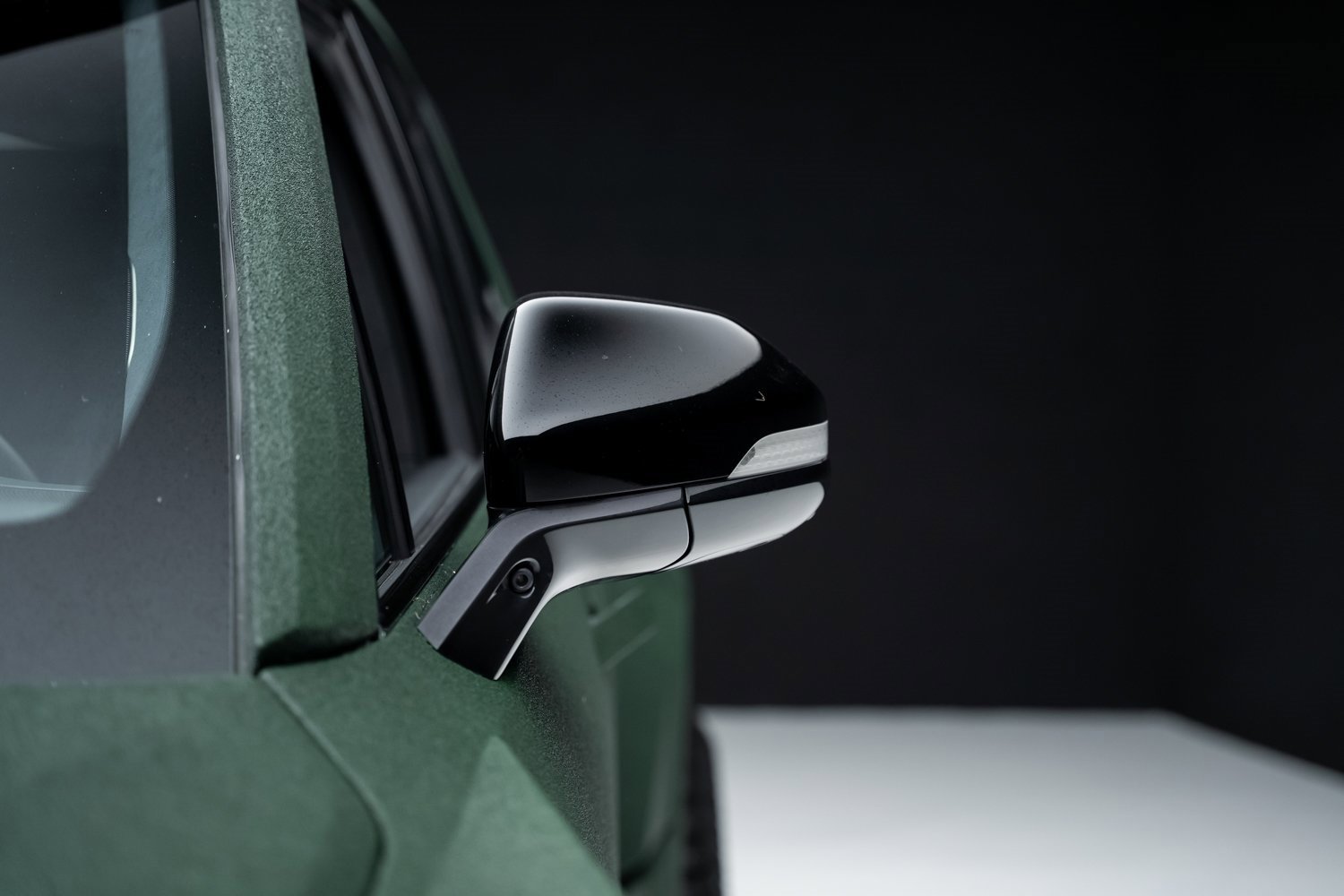 Used 2022 Rivian R1T Adventure image 15