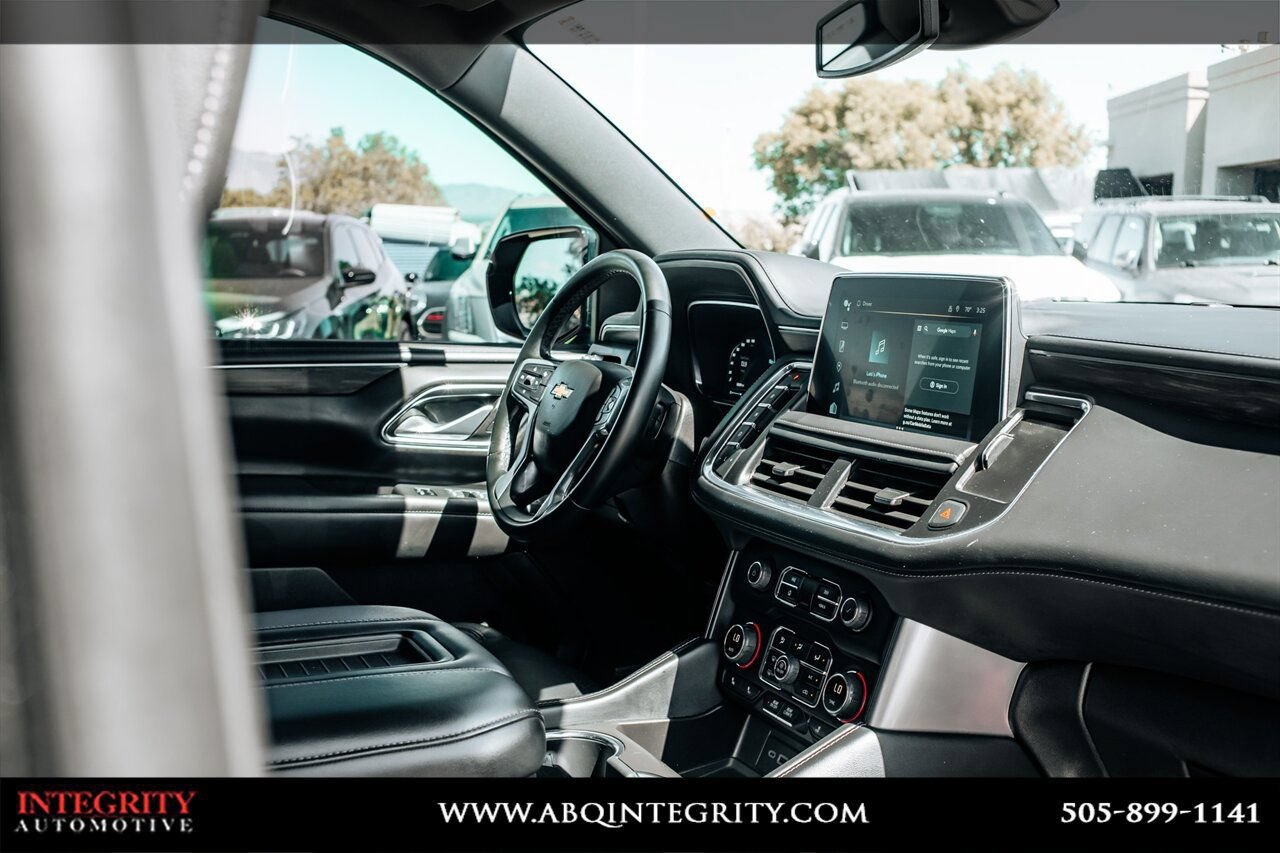 Used 2024 Chevrolet Suburban LT RWD image 51