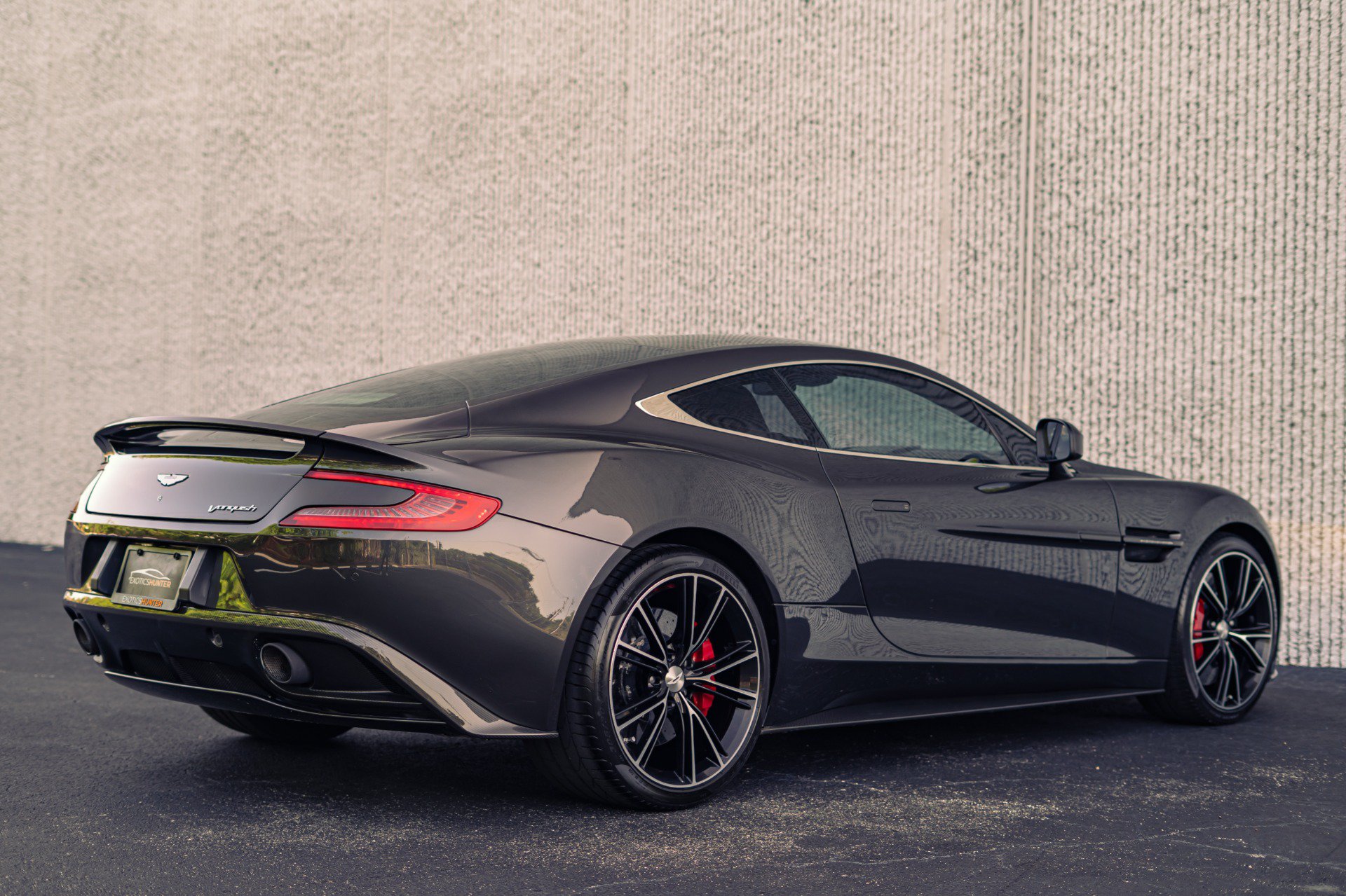 Used 2014 Aston Martin Vanquish Coupe RWD image 29