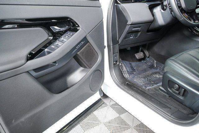 Used 2024 Land Rover Range Rover Evoque S AWD/4WD image 10