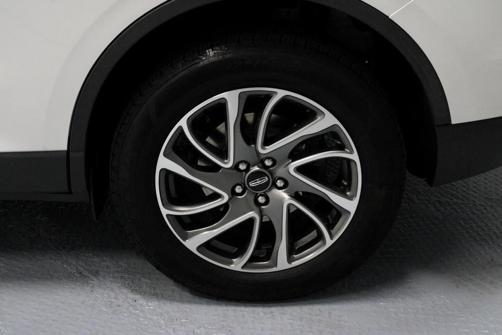 Used 2021 Lincoln Corsair AWD w/ Equipment Group 101A image 19