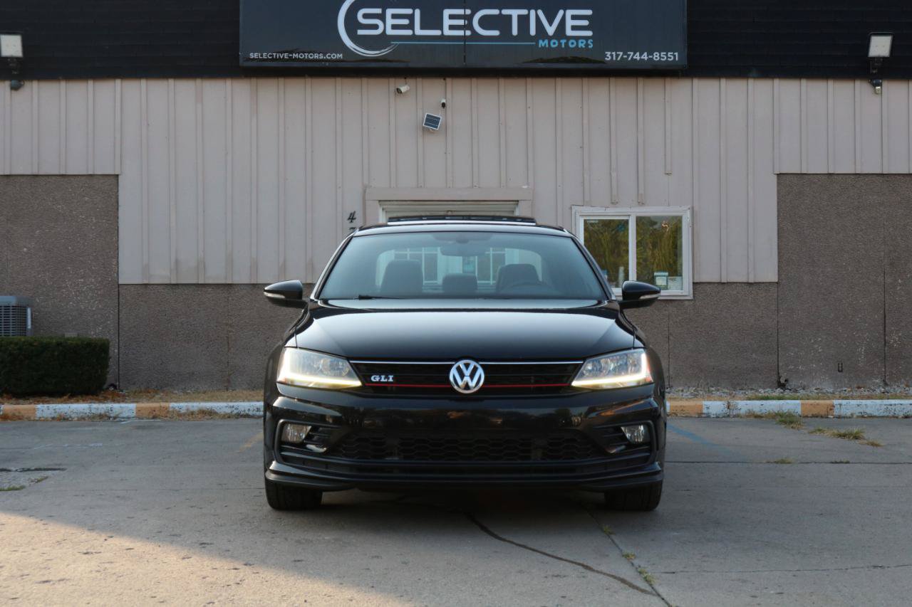 Used 2017 Volkswagen Jetta GLI FWD image 2