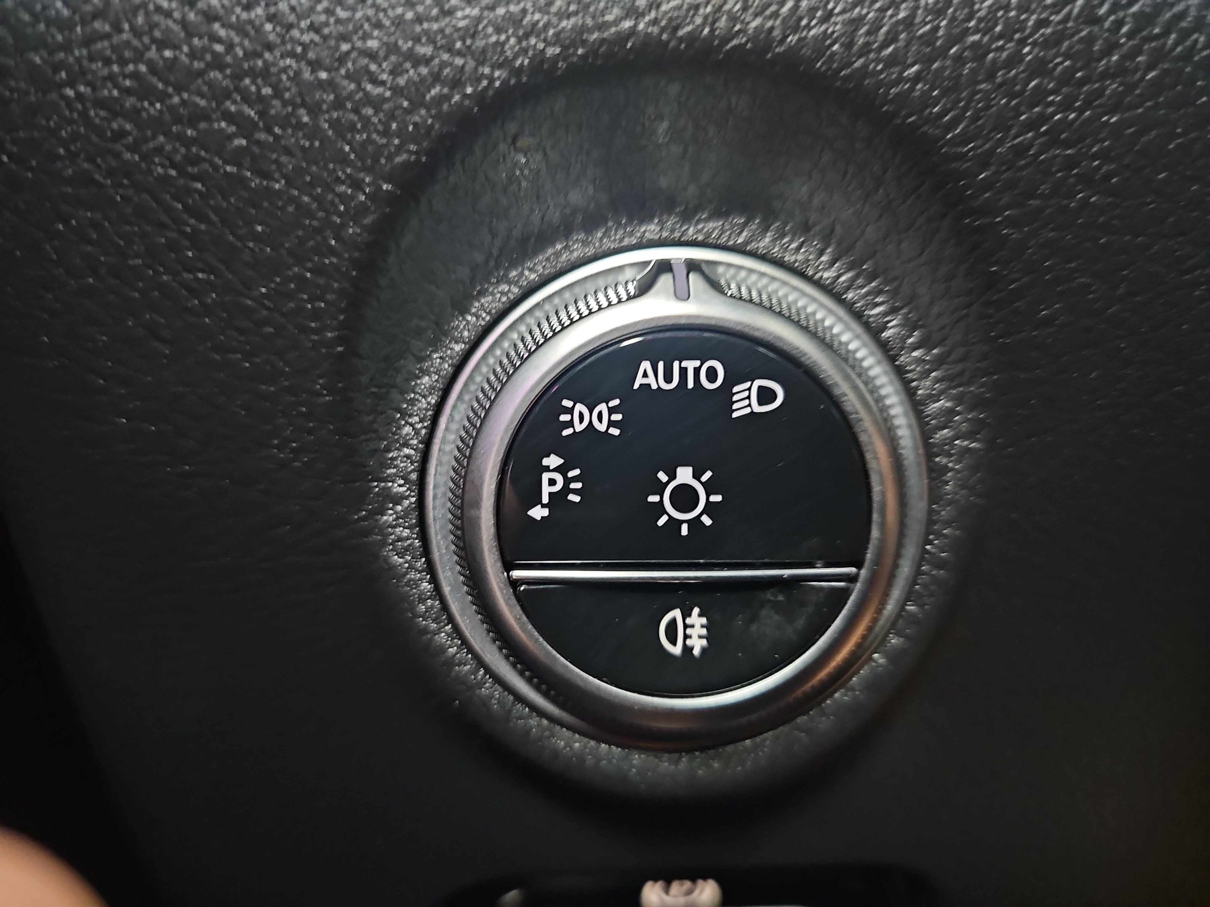Used 2024 Mercedes-Benz C 300 Sedan image 26