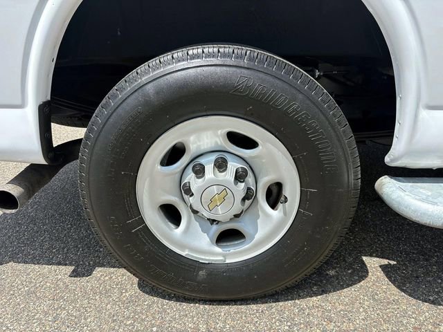 Used 2024 Chevrolet Express 2500 w/ Driver Convenience Package RWD image 25