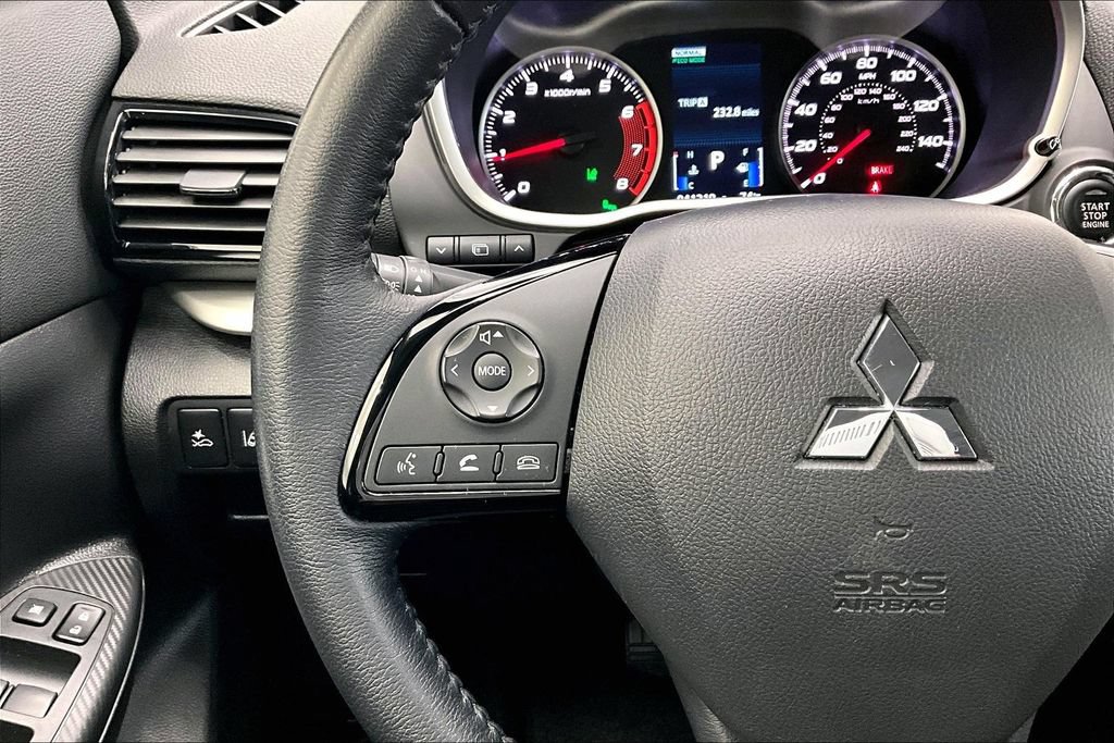Used 2022 Mitsubishi Eclipse Cross AWD image 19
