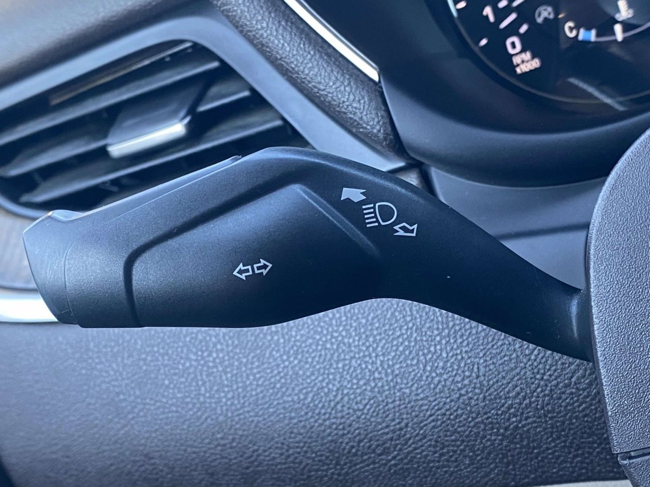 Used 2019 Lincoln MKC Reserve FWD image 34