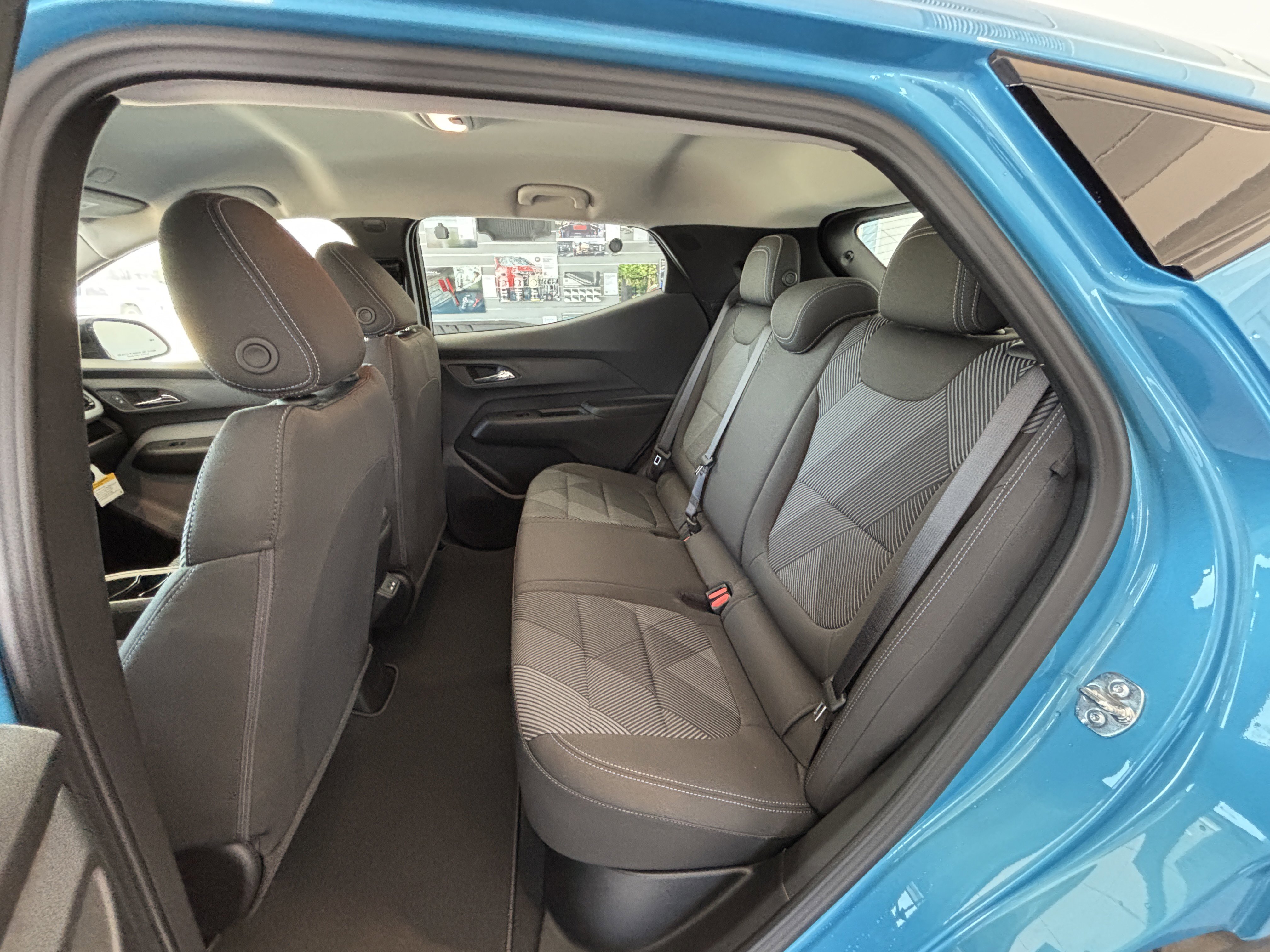 New 2027 Chevrolet Bolt LT w/ Comfort Package FWD image 17