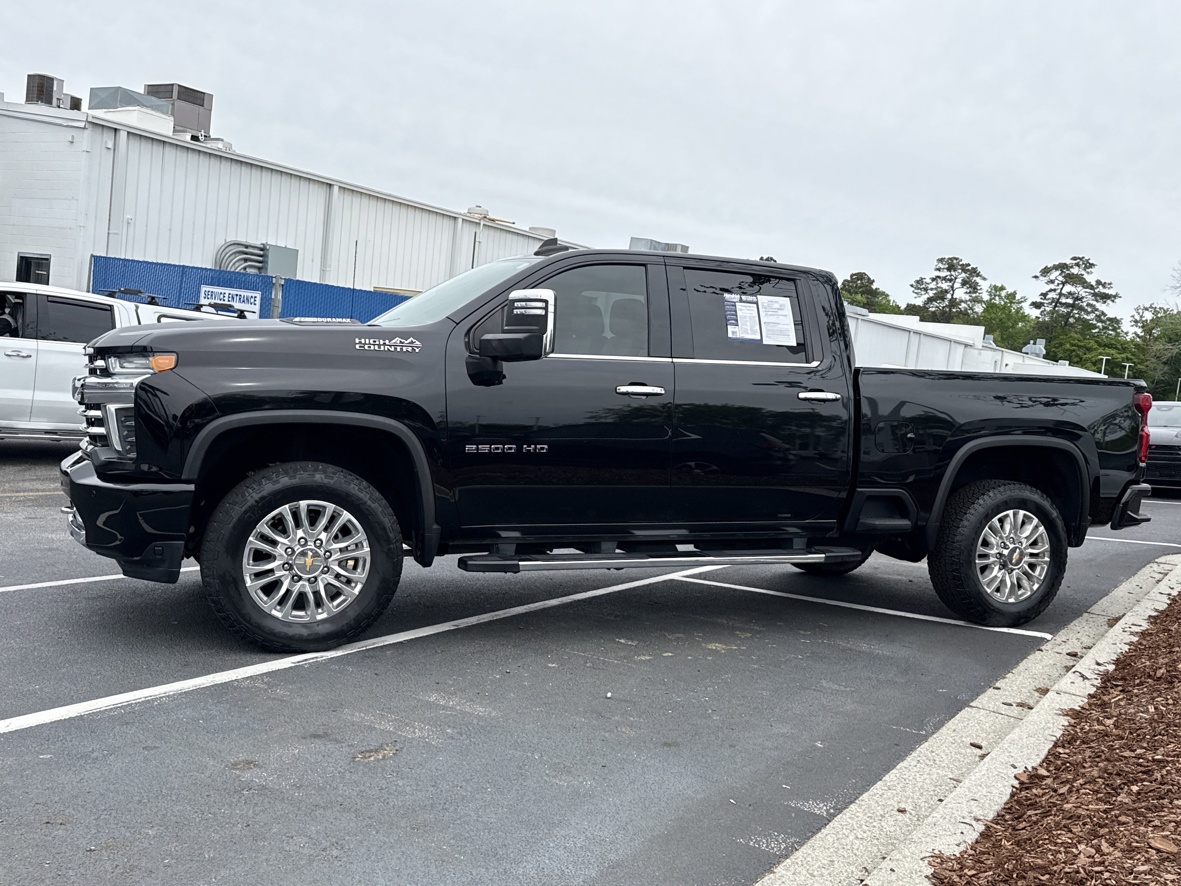 Used 2022 Chevrolet Silverado 2500 High Country w/ Z71 Off-Road Package image 12
