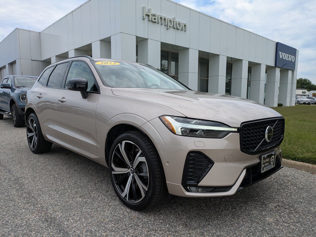 Certified 2023 Volvo XC60 B6 Ultimate w/ Protection Package Premier AWD/4WD image 2