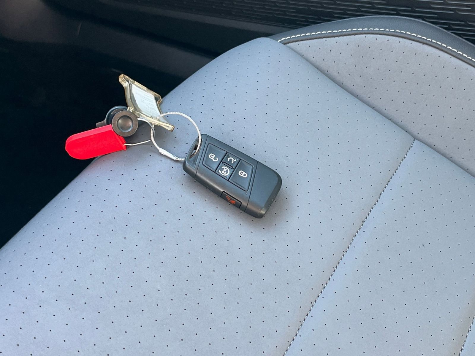 Used 2025 Volkswagen Jetta SE image 22