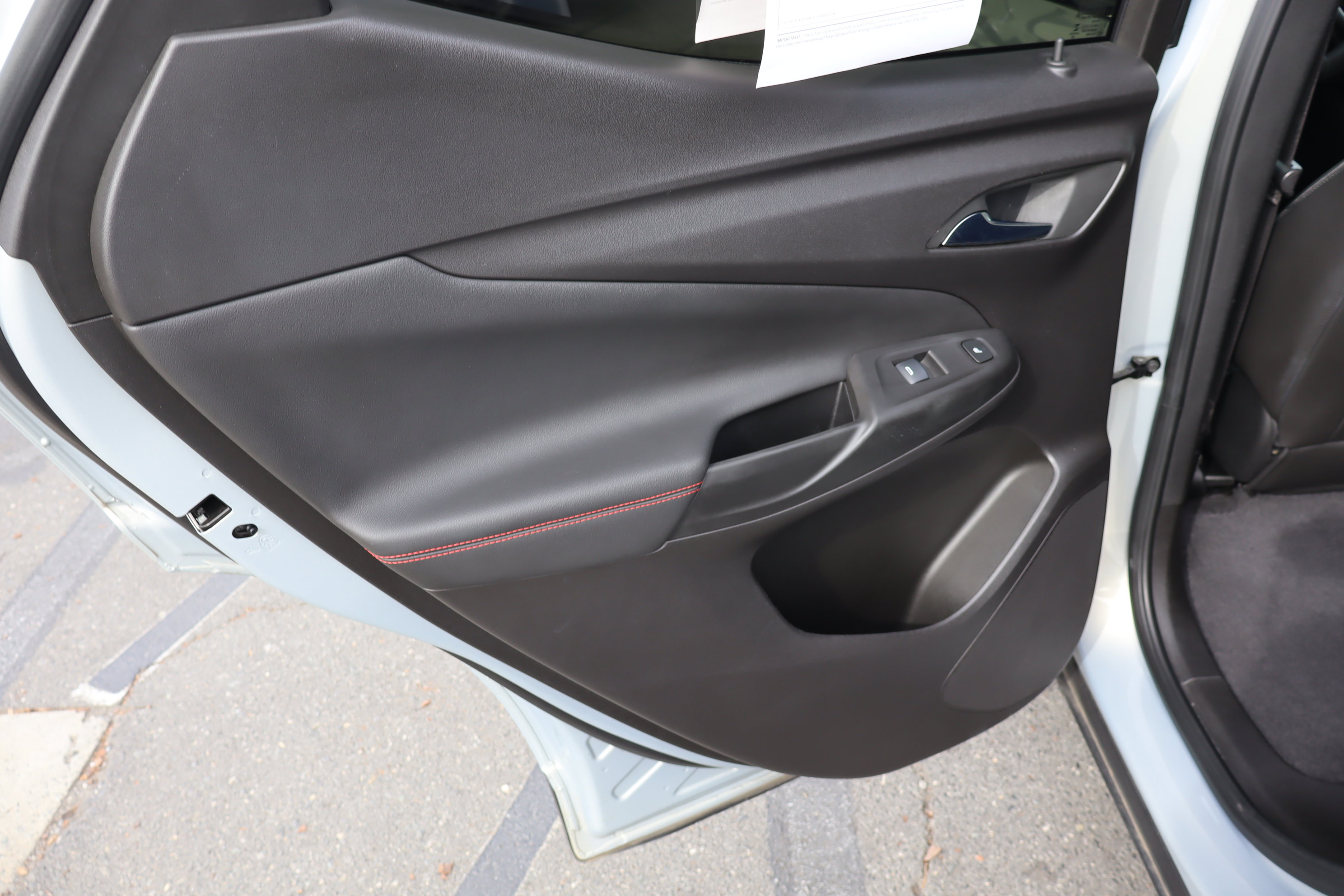 Certified 2023 Chevrolet Bolt EUV Premier w/ Sun & Sound Package image 31