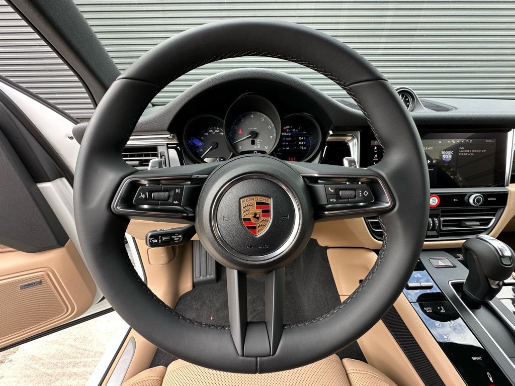 Used 2026 Porsche Macan S AWD/4WD image 17