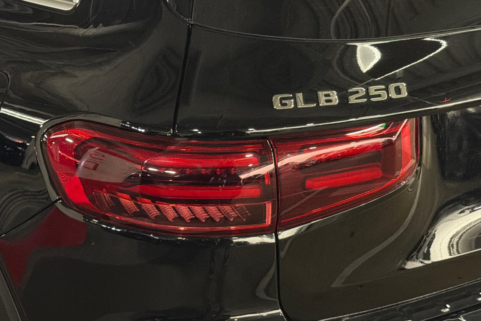 New 2026 Mercedes-Benz GLB 250 image 25