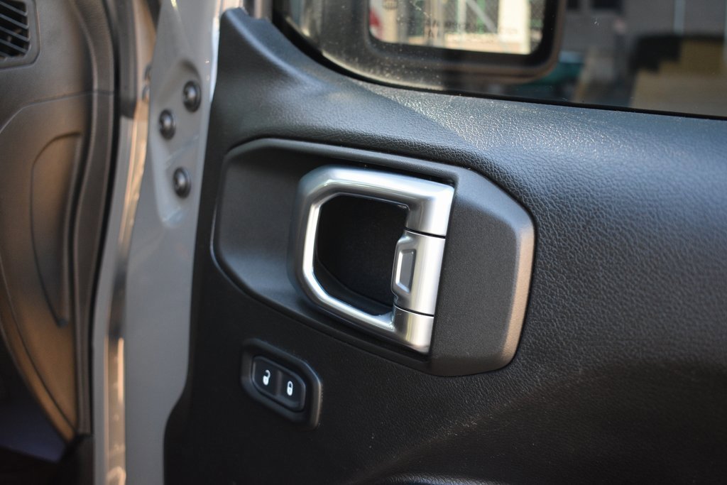 Used 2022 Jeep Gladiator Willys image 23