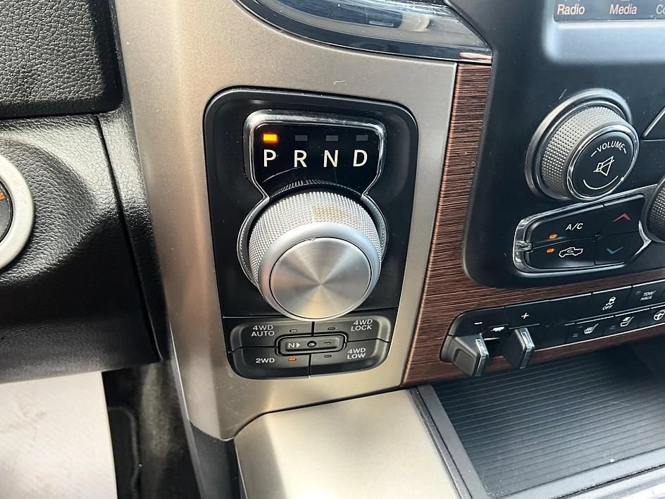 Used 2016 RAM 1500 Laramie w/ Convenience Group AWD/4WD image 25