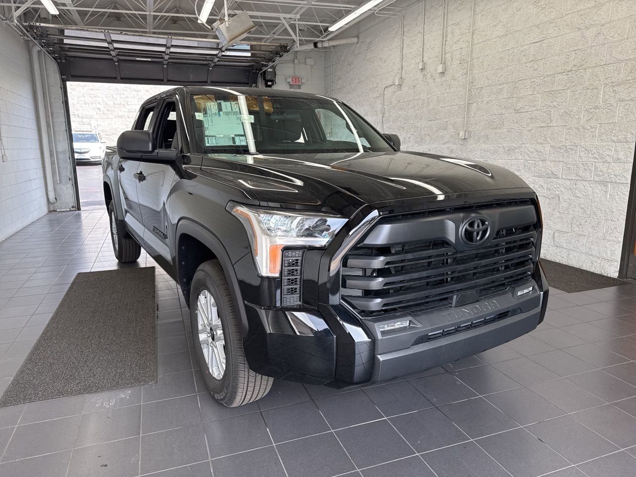New 2026 Toyota Tundra SR5 image 2