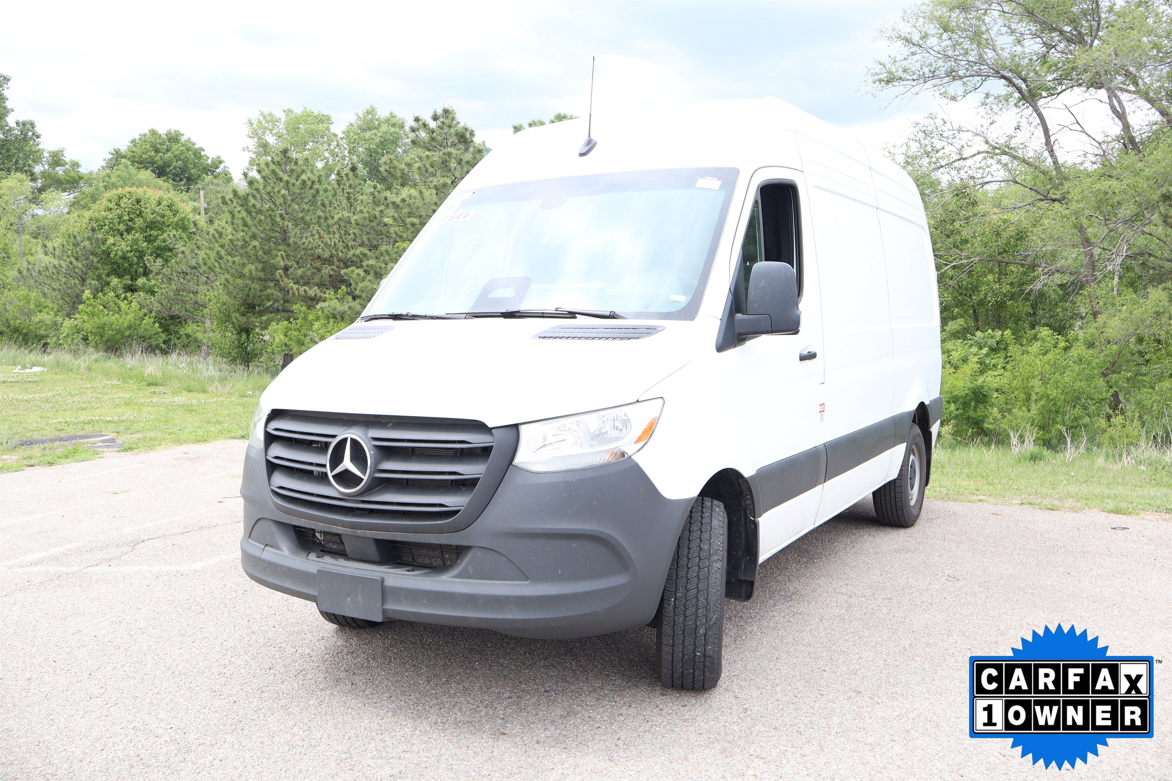 Used 2025 Mercedes-Benz Sprinter 2500 image 12