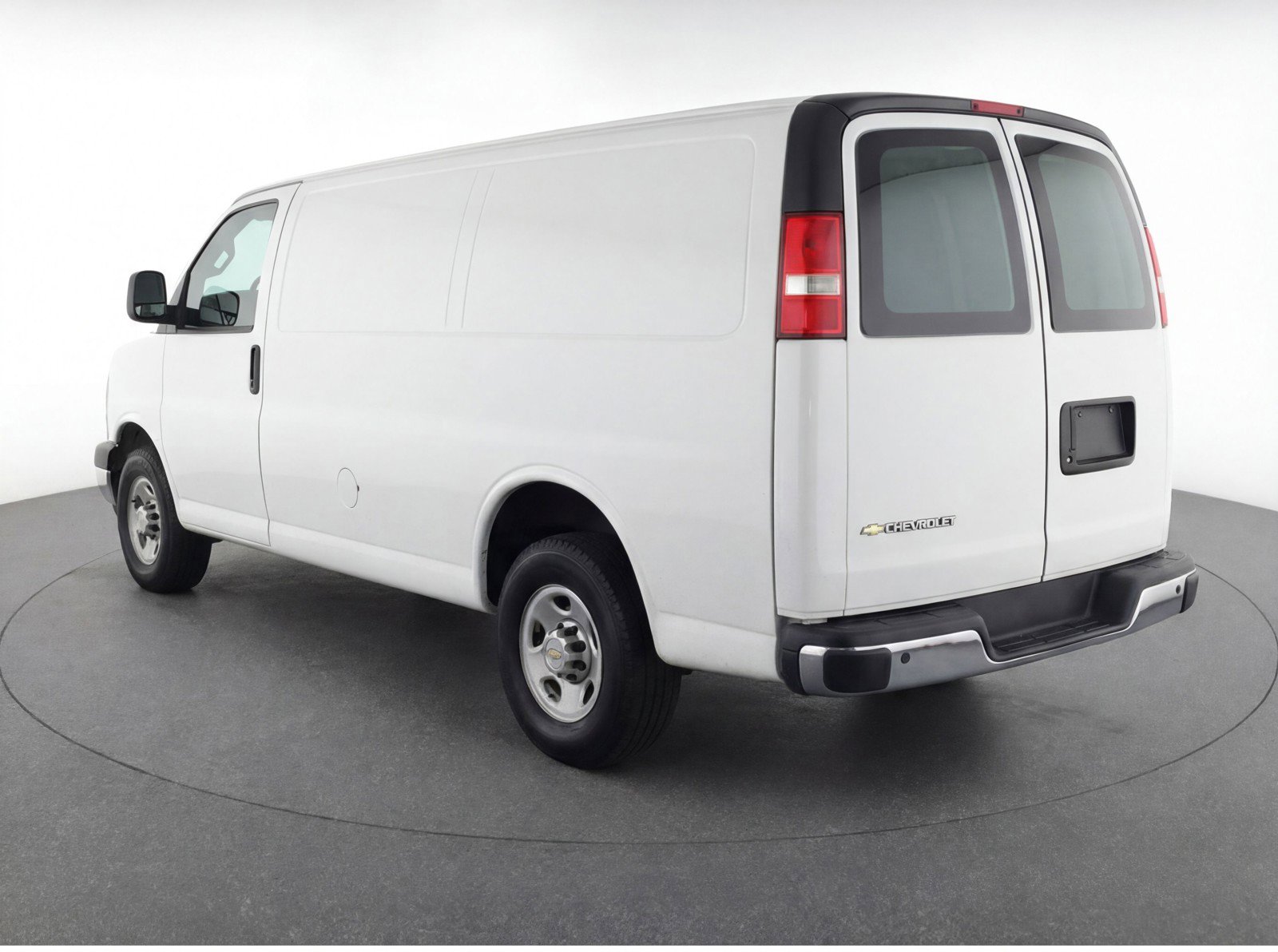 Used 2025 Chevrolet Express 3500 LT w/ LT Preferred Equipment Group image 6