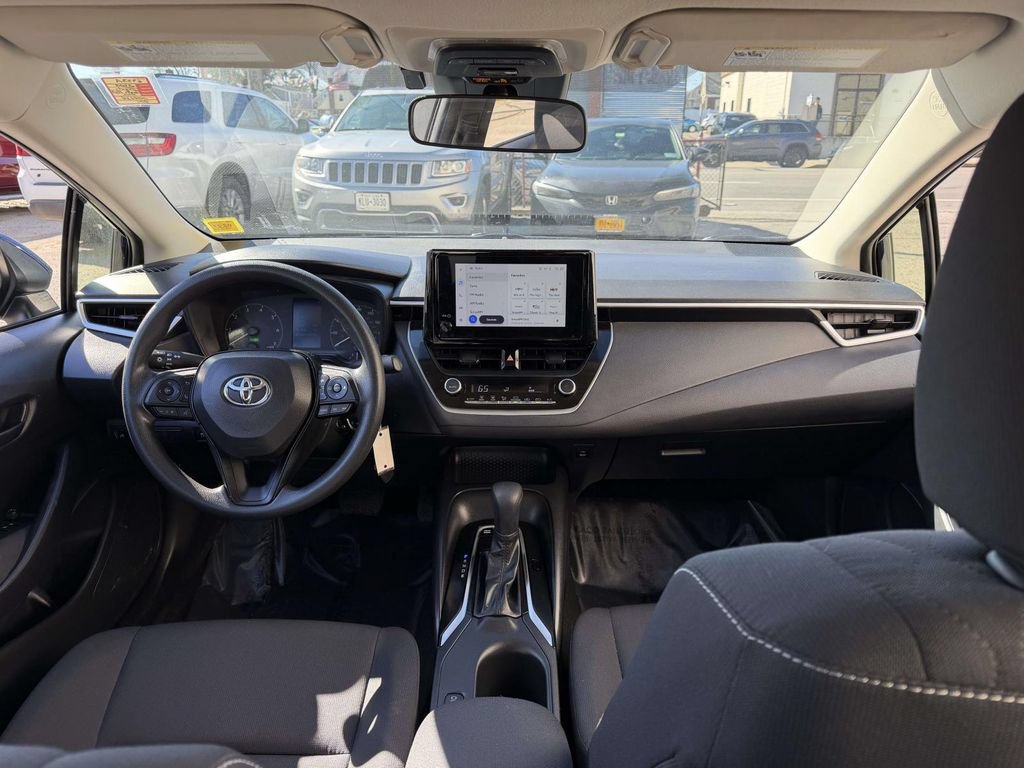 Used 2023 Toyota Corolla LE FWD image 16