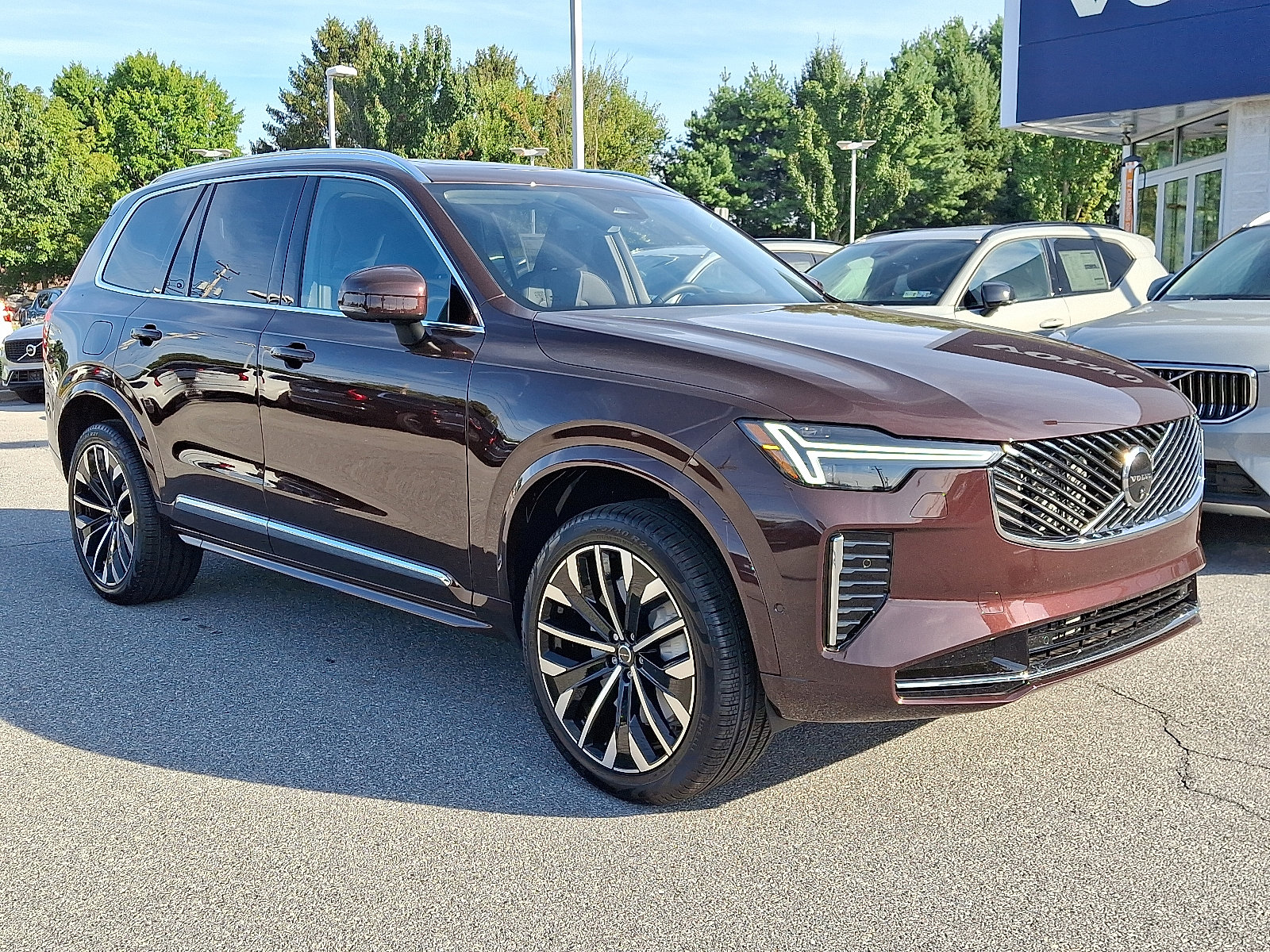 New 2026 Volvo XC90 B6 Plus image 1