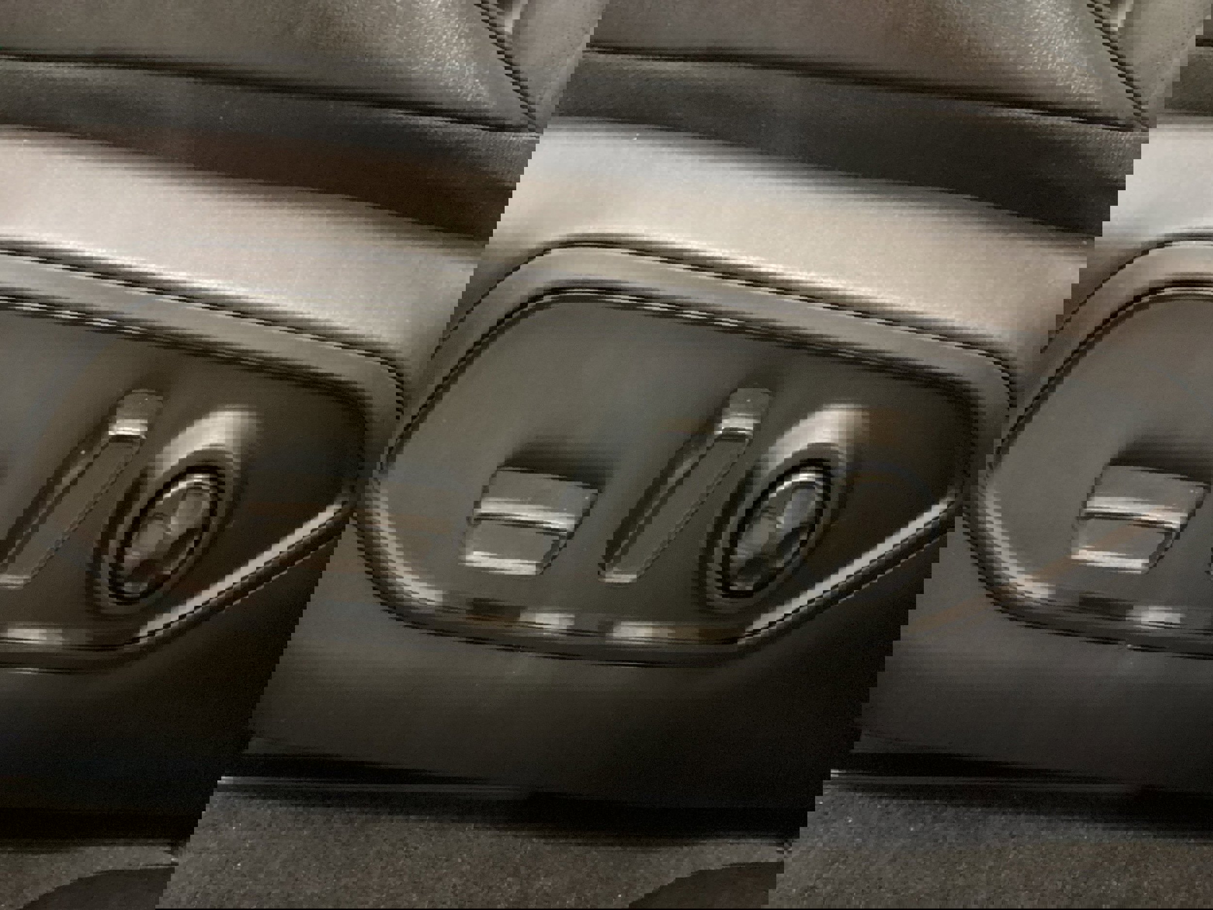 Used 2024 Jeep Grand Cherokee Altitude image 16