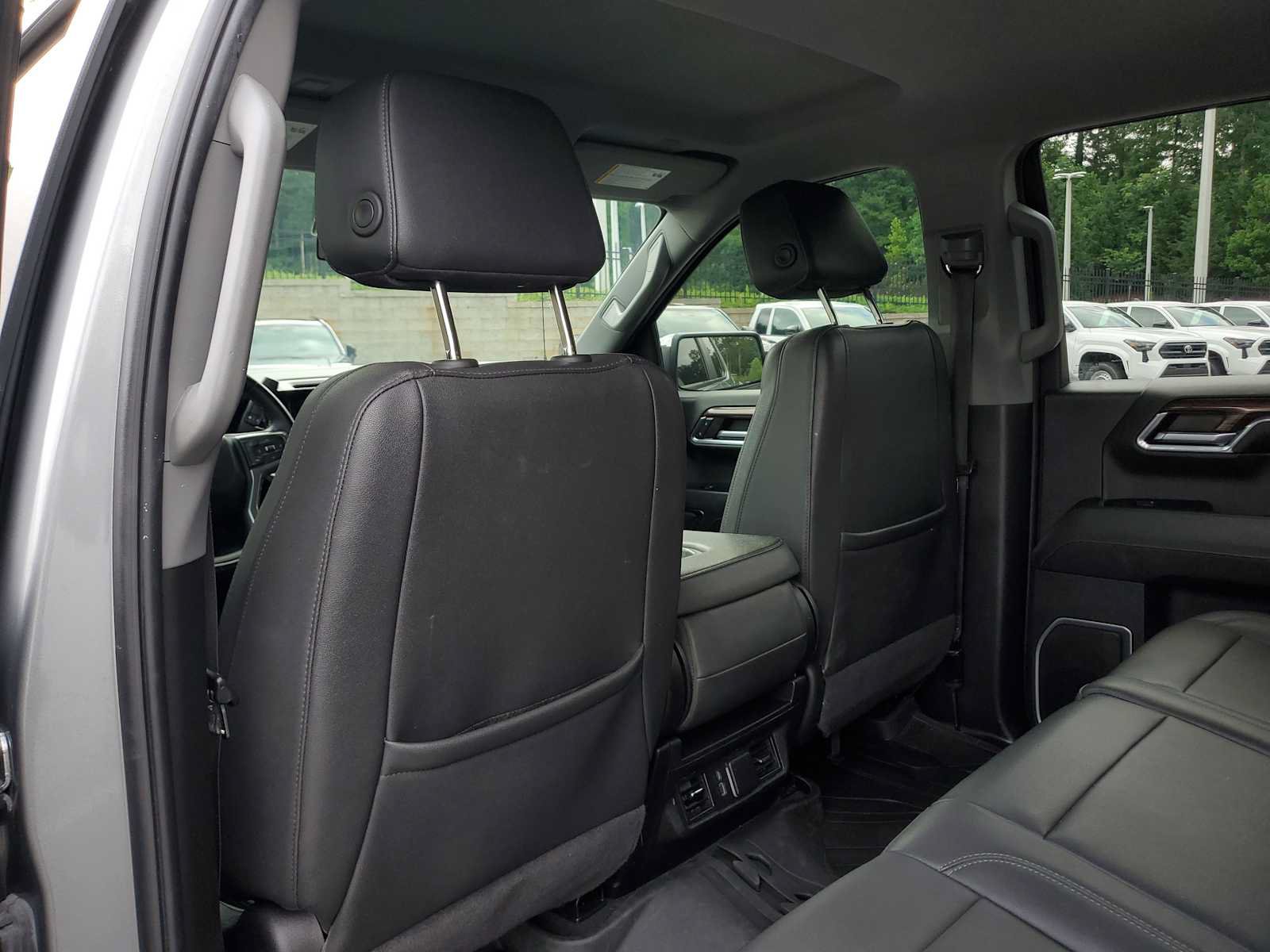Used 2024 Chevrolet Silverado 1500 LT w/ Leather Package RWD image 10