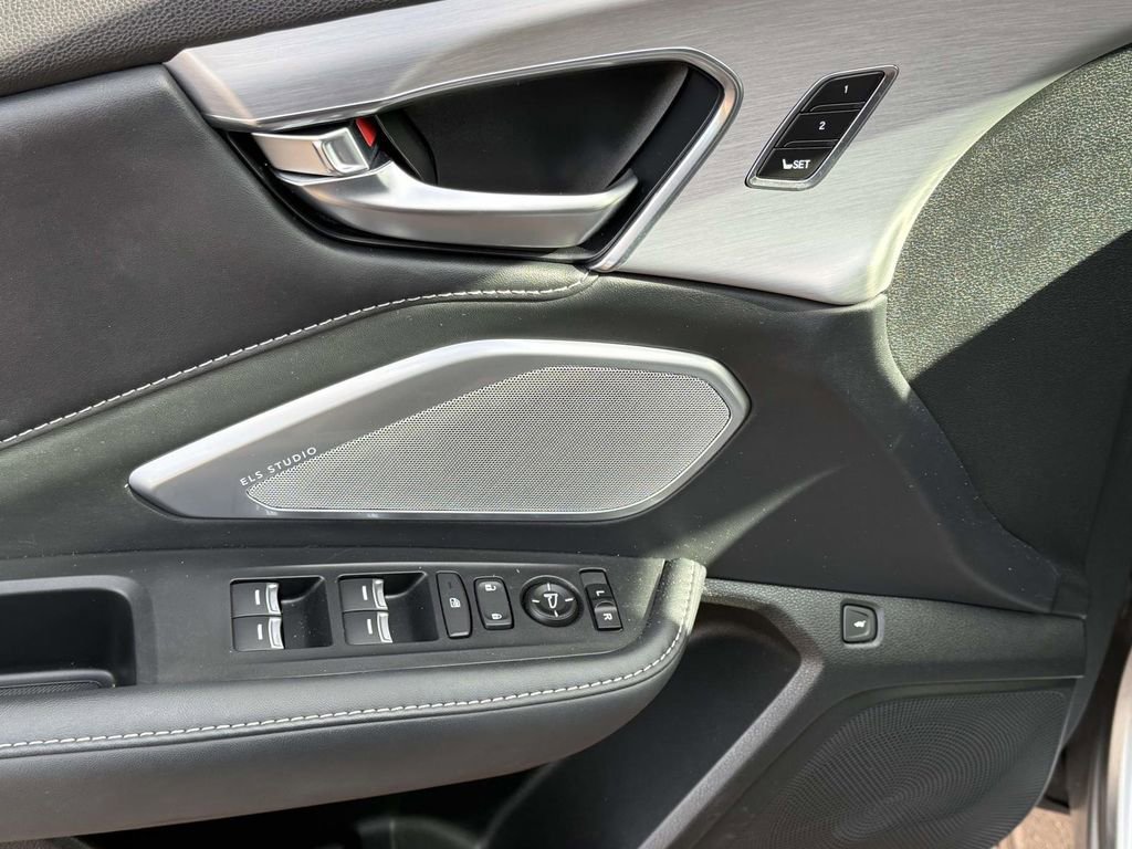Used 2023 Acura RDX w/ Technology Package AWD/4WD image 11