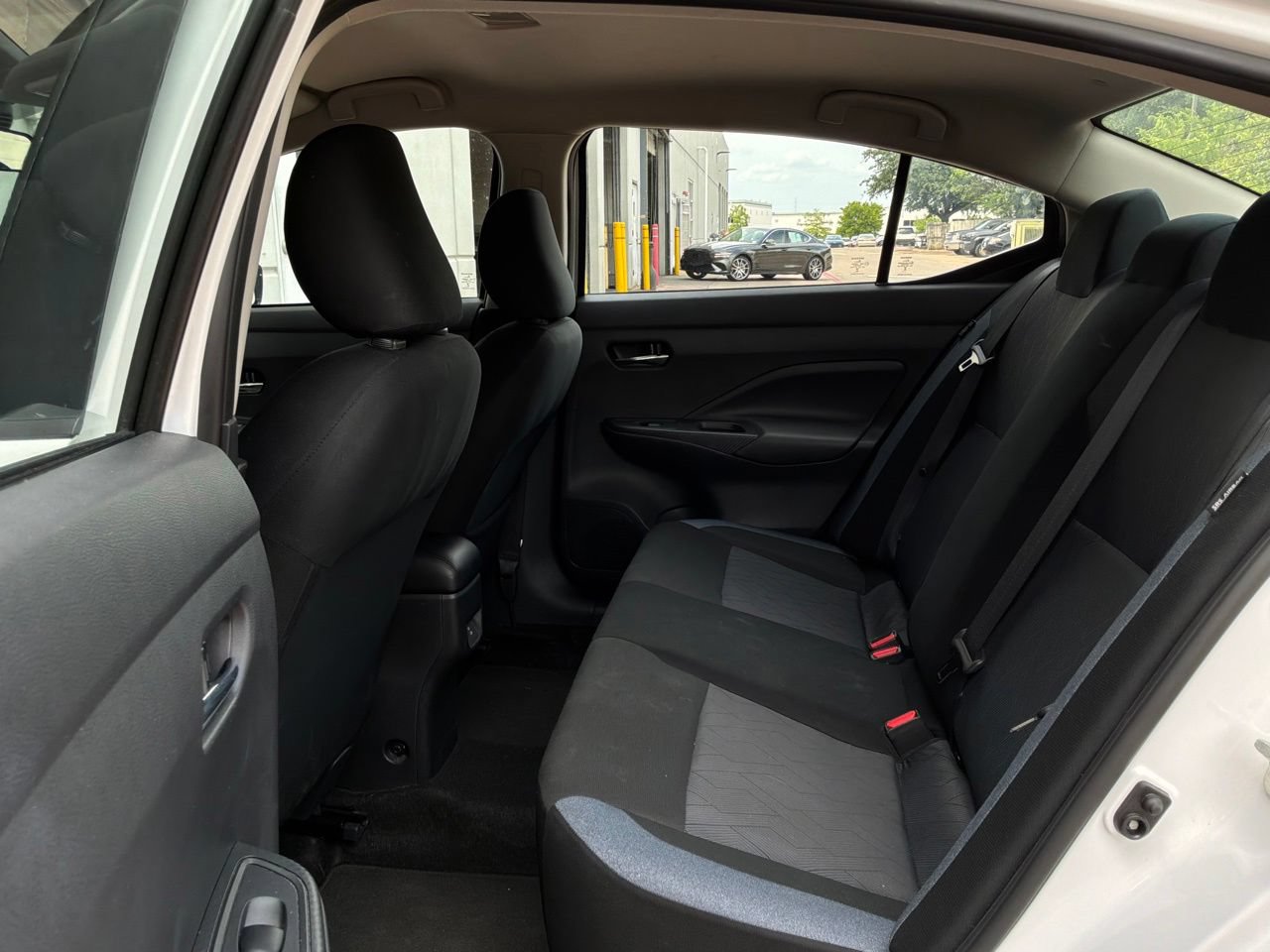 Used 2025 Nissan Versa SV FWD image 11