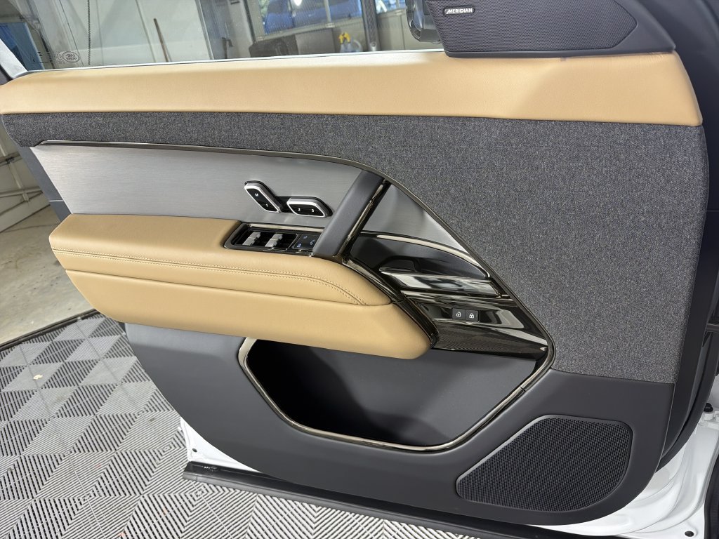 New 2027 Land Rover Range Rover Sport SE AWD/4WD image 26