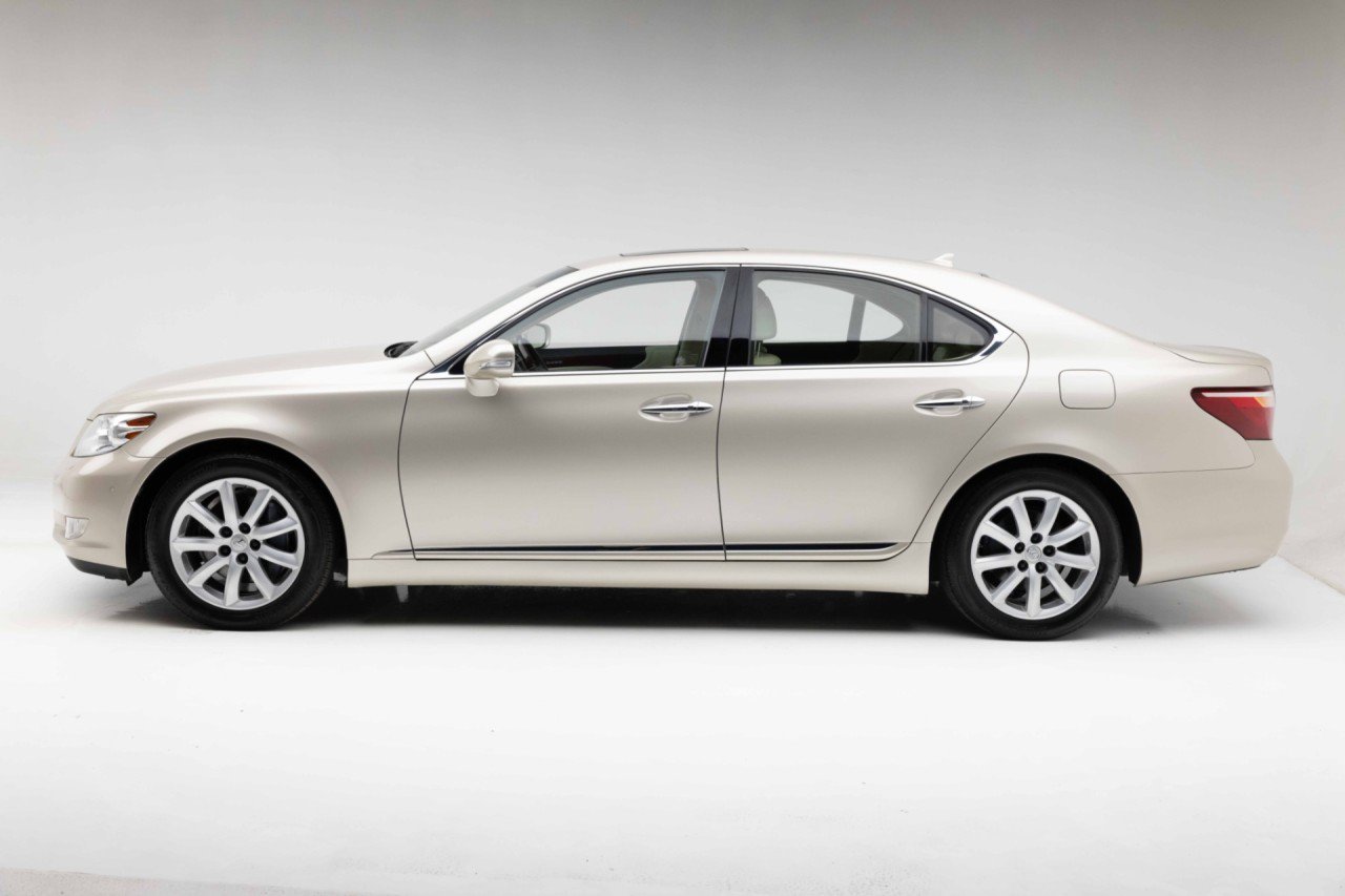 Used 2012 Lexus LS 460 w/ Luxury Value Edition RWD image 11