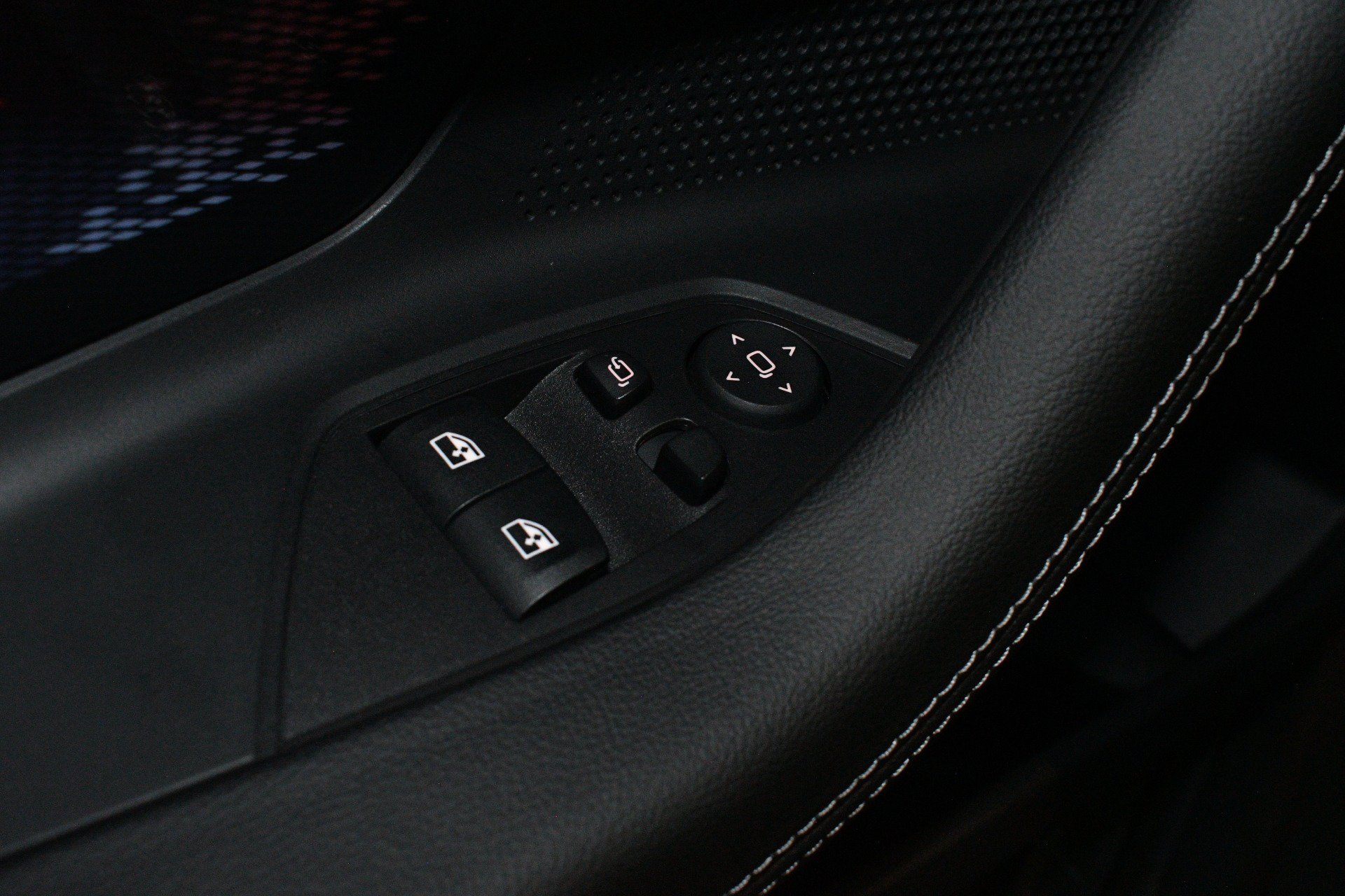 Used 2025 BMW M2 w/ Lighting Package RWD image 44
