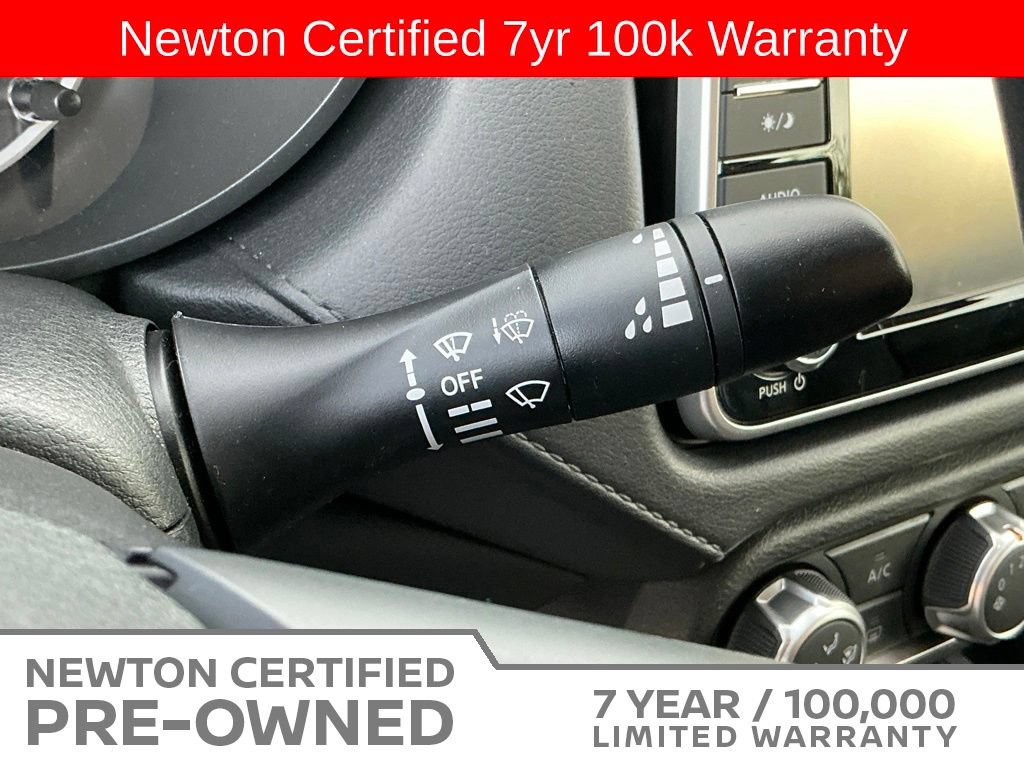 Used 2025 Nissan Versa S w/ Trunk Package FWD image 30