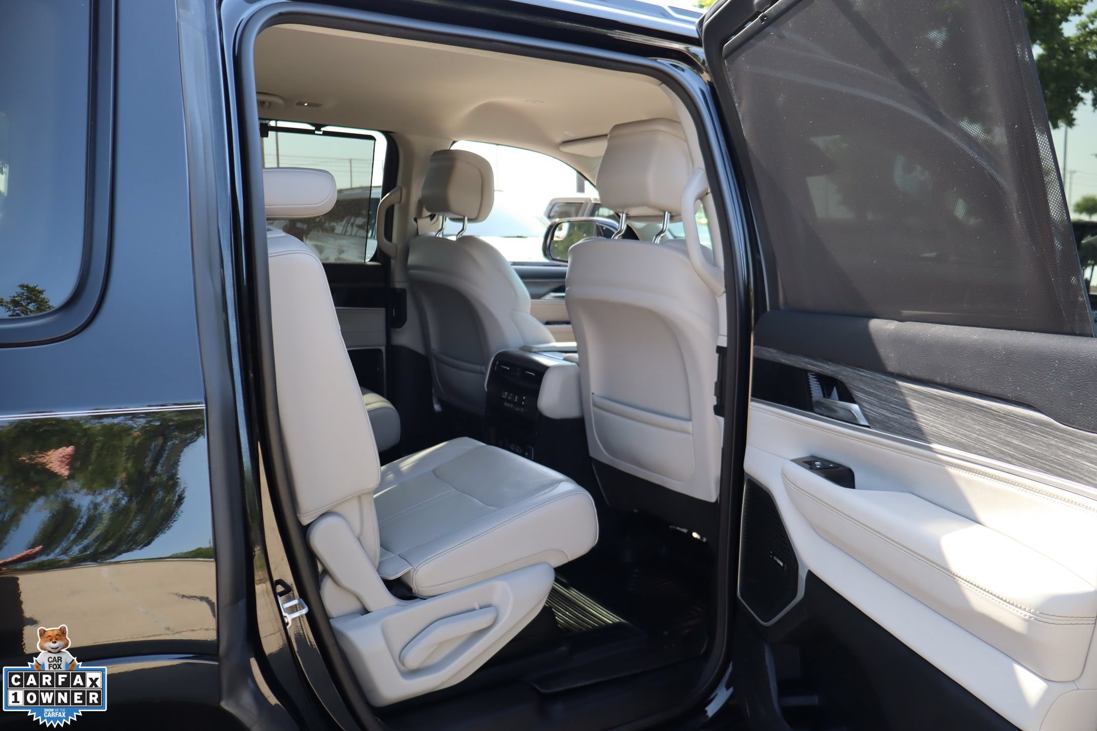 Used 2023 Jeep Wagoneer Series III w/ Convenience Group I RWD image 28