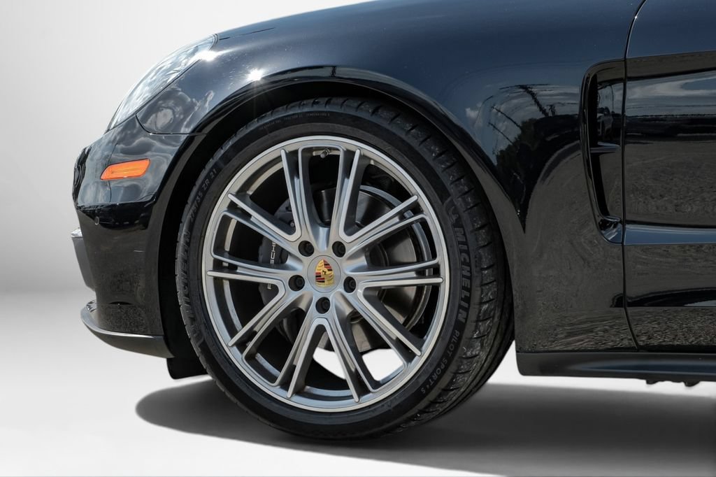 Used 2019 Porsche Panamera 4 AWD/4WD image 62