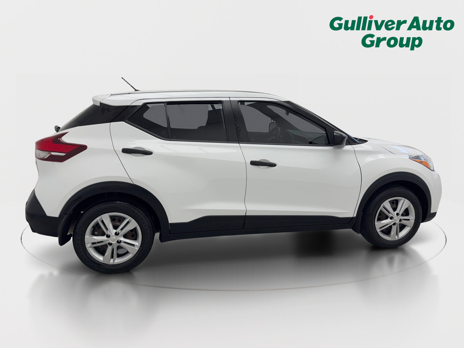 Used 2020 Nissan Kicks S FWD image 10