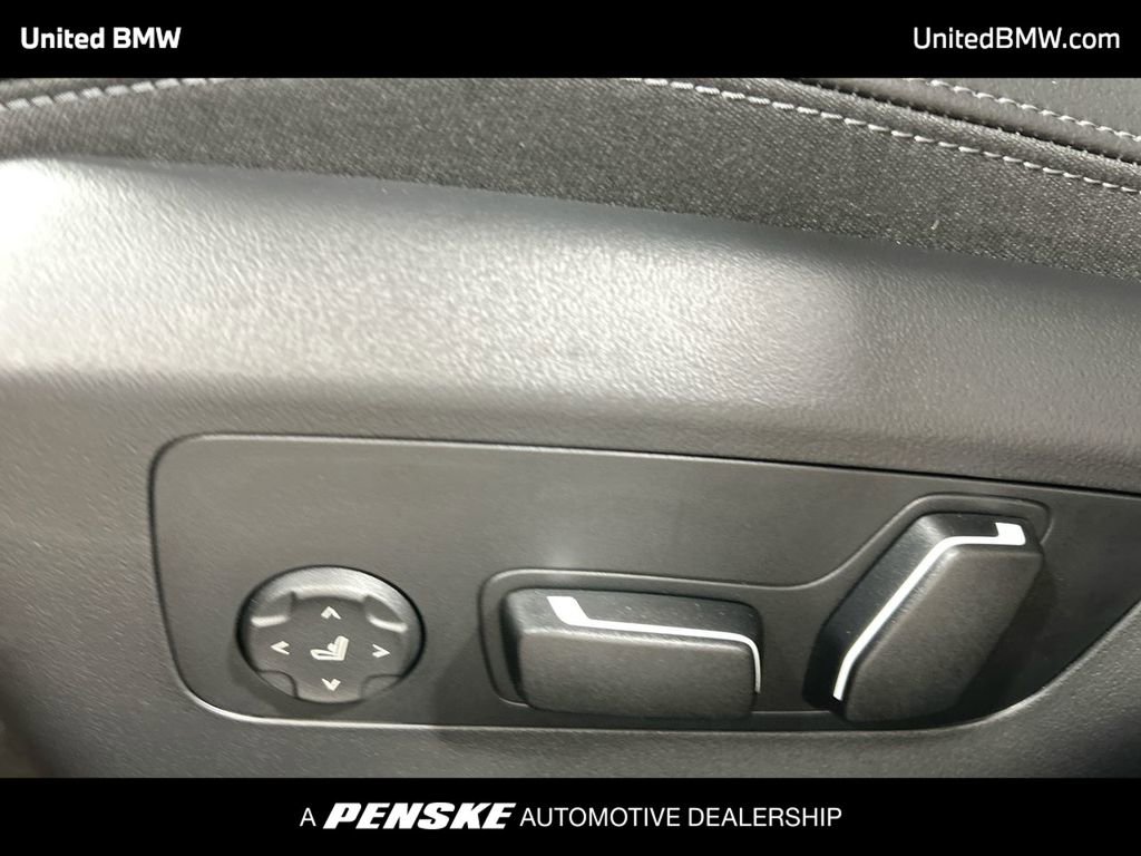 New 2026 BMW 550e xDrive w/ Premium Package image 12