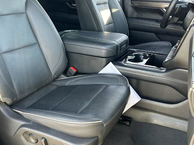 Used 2025 GMC Yukon XL Elevation AWD/4WD image 23