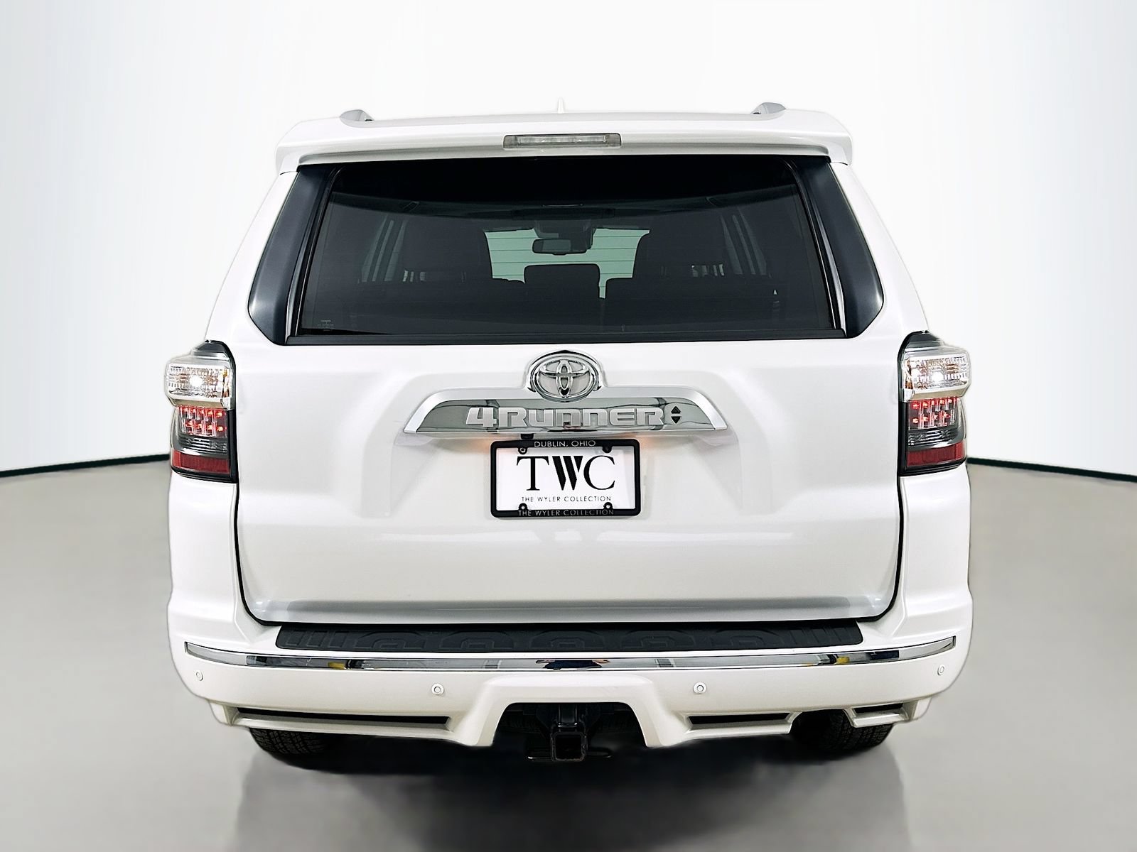 Used 2024 Toyota 4Runner Limited AWD/4WD image 6
