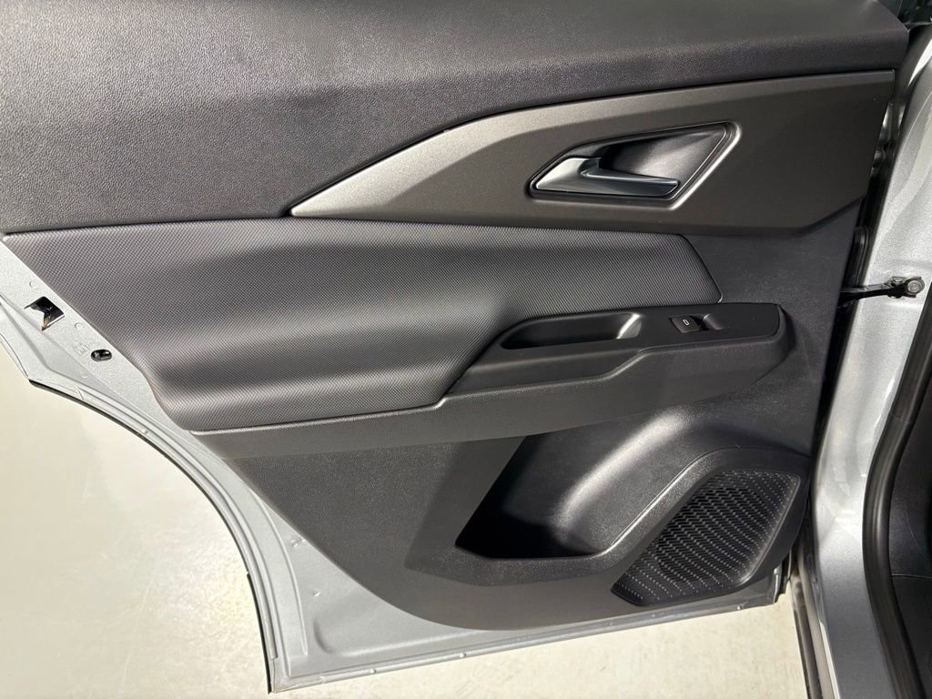 Used 2026 Chevrolet Equinox EV LT image 39