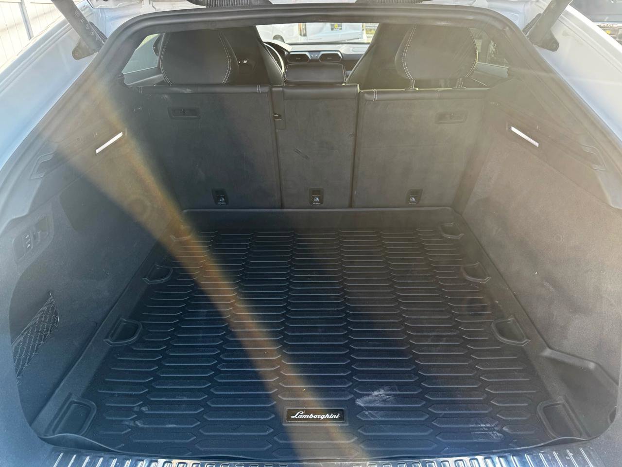 Used 2022 Lamborghini Urus image 39