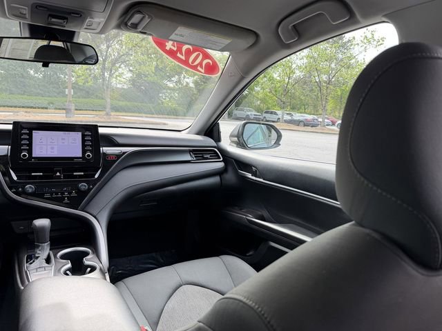 Used 2024 Toyota Camry LE image 34