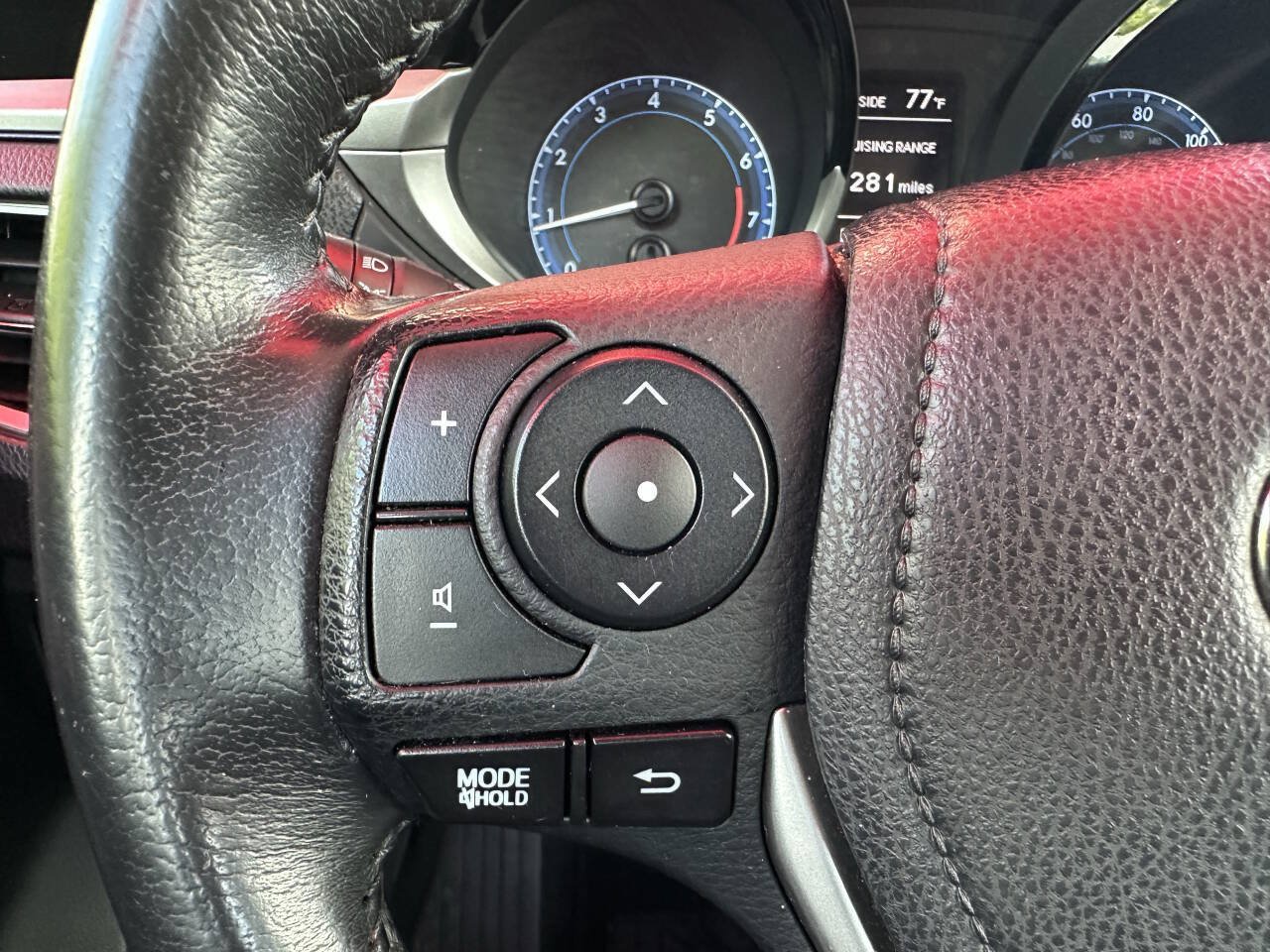 Used 2015 Toyota Corolla S Premium FWD image 32